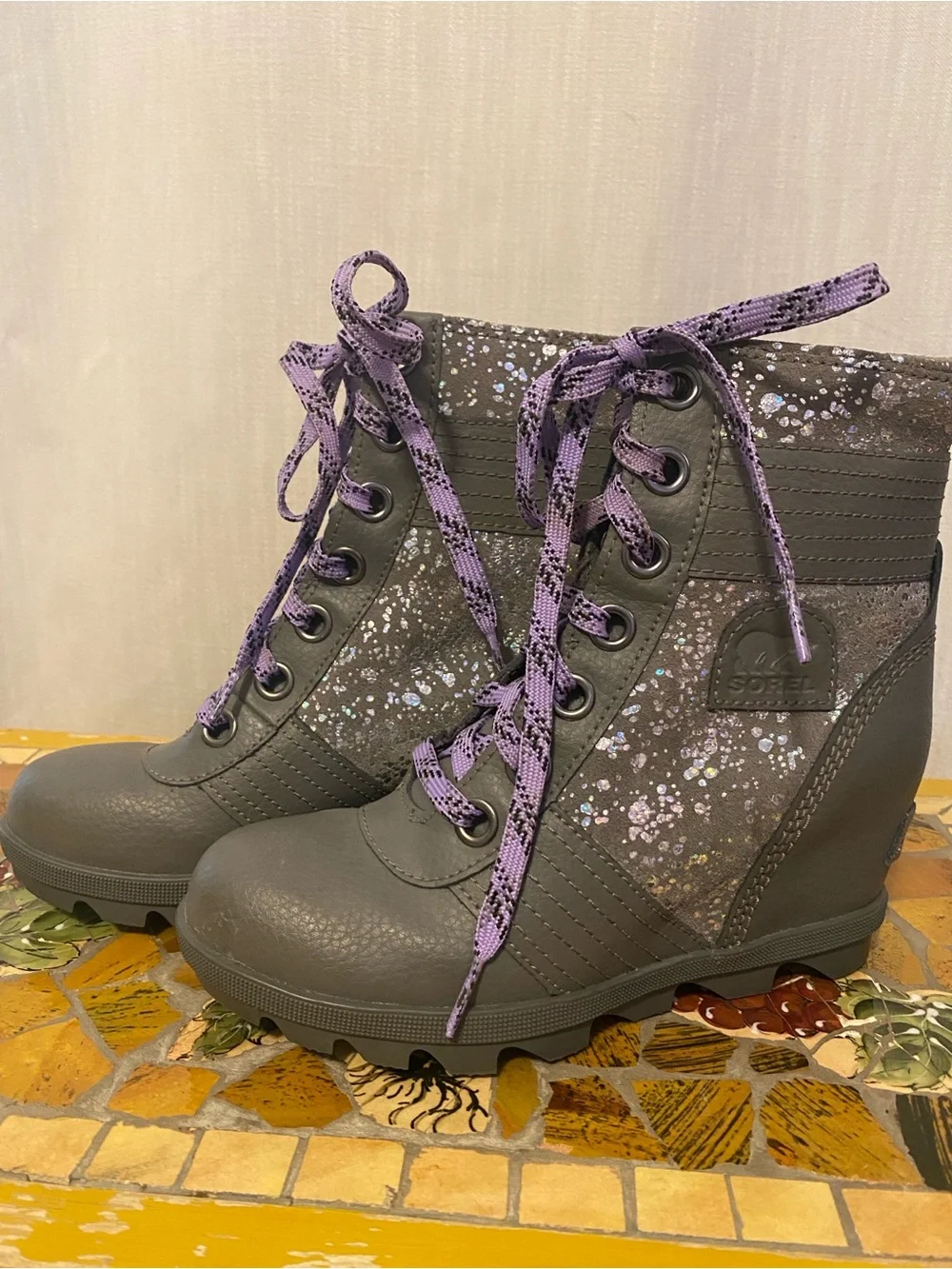 Sorel Gray Hidden Wedge Lace-Up Boots with Purple Laces